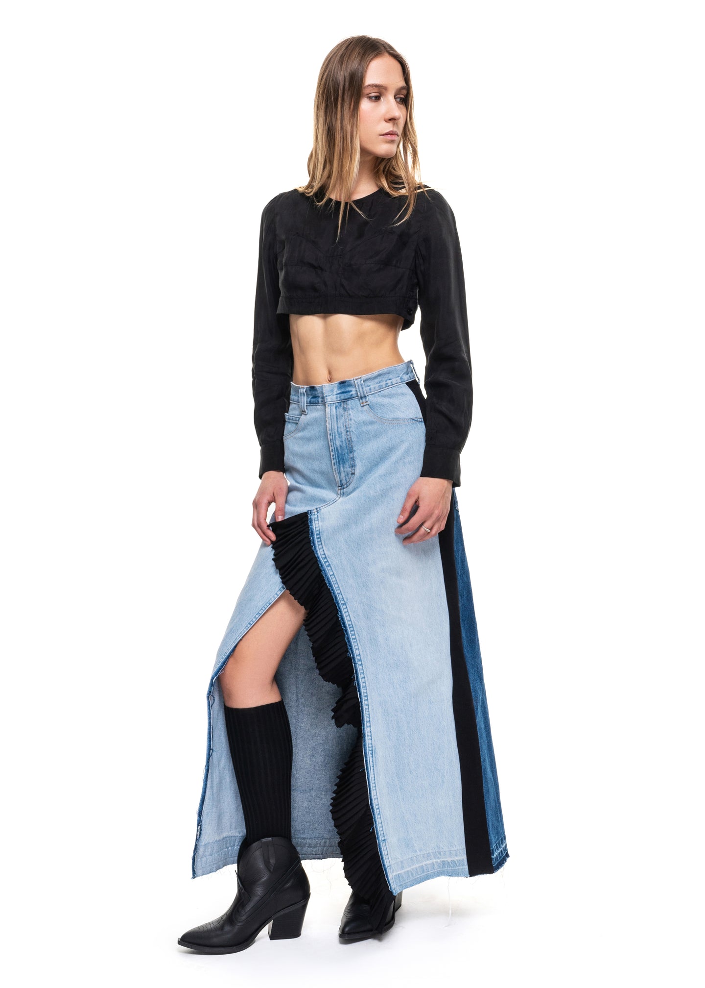 Maxi Skirt With A Ruffled Slit image